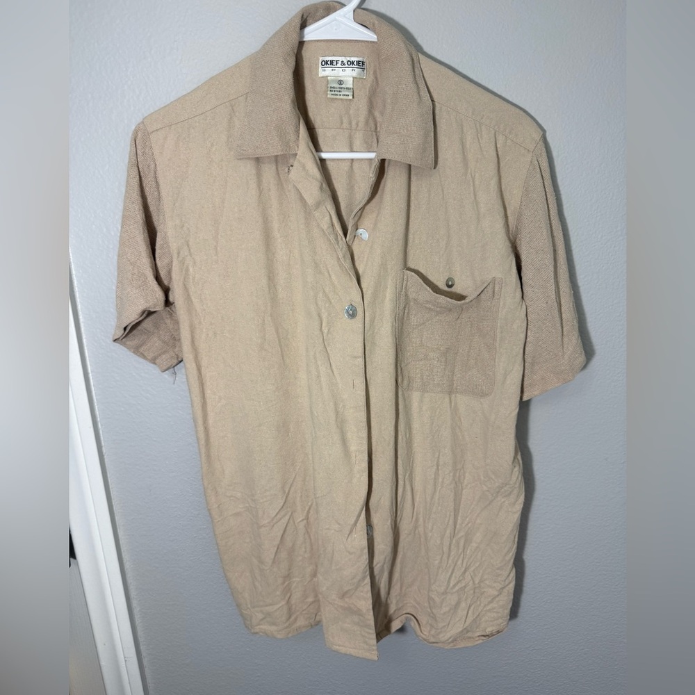 Vintage Women's Beige Silk Short‎ Sleeve Shirt
